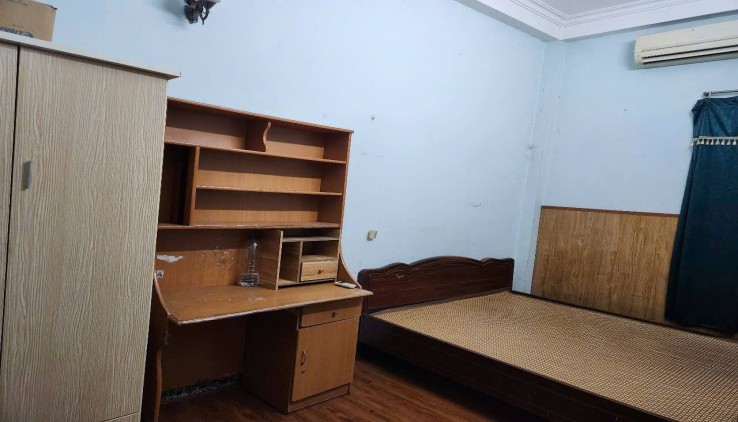 Cho thuê nhà ngõ Tôn Thất Tùng 15m ra Phố 4 tầng x 40m2, 4 ngủ, 15 Triệu/th